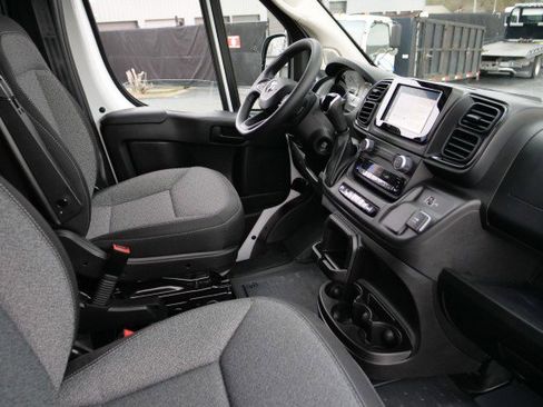 Used 2025 RAM ProMaster 2500 w/ Storage Group image 28