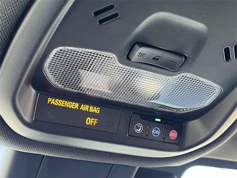 Used 2025 Buick Envista Preferred w/ Convenience I Package image 29