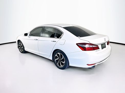 Used 2017 Honda Accord EX-L image 5