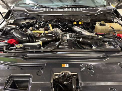 Used 2019 Ford F350 XLT w/ XLT Premium Package AWD/4WD image 51