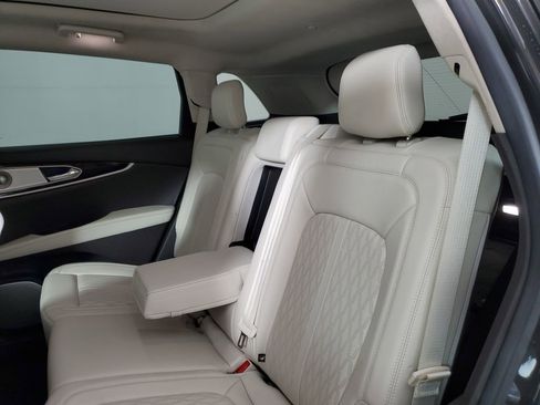 Certified 2023 Lincoln Nautilus Black Label w/ Class II Trailer Tow Package AWD/4WD image 12