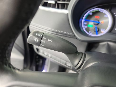 Used 2023 Toyota Venza LE AWD/4WD image 17