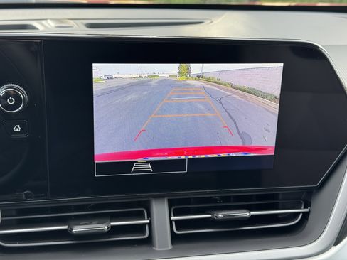 New 2026 Chevrolet Trax LS w/ LS Convenience Package image 21