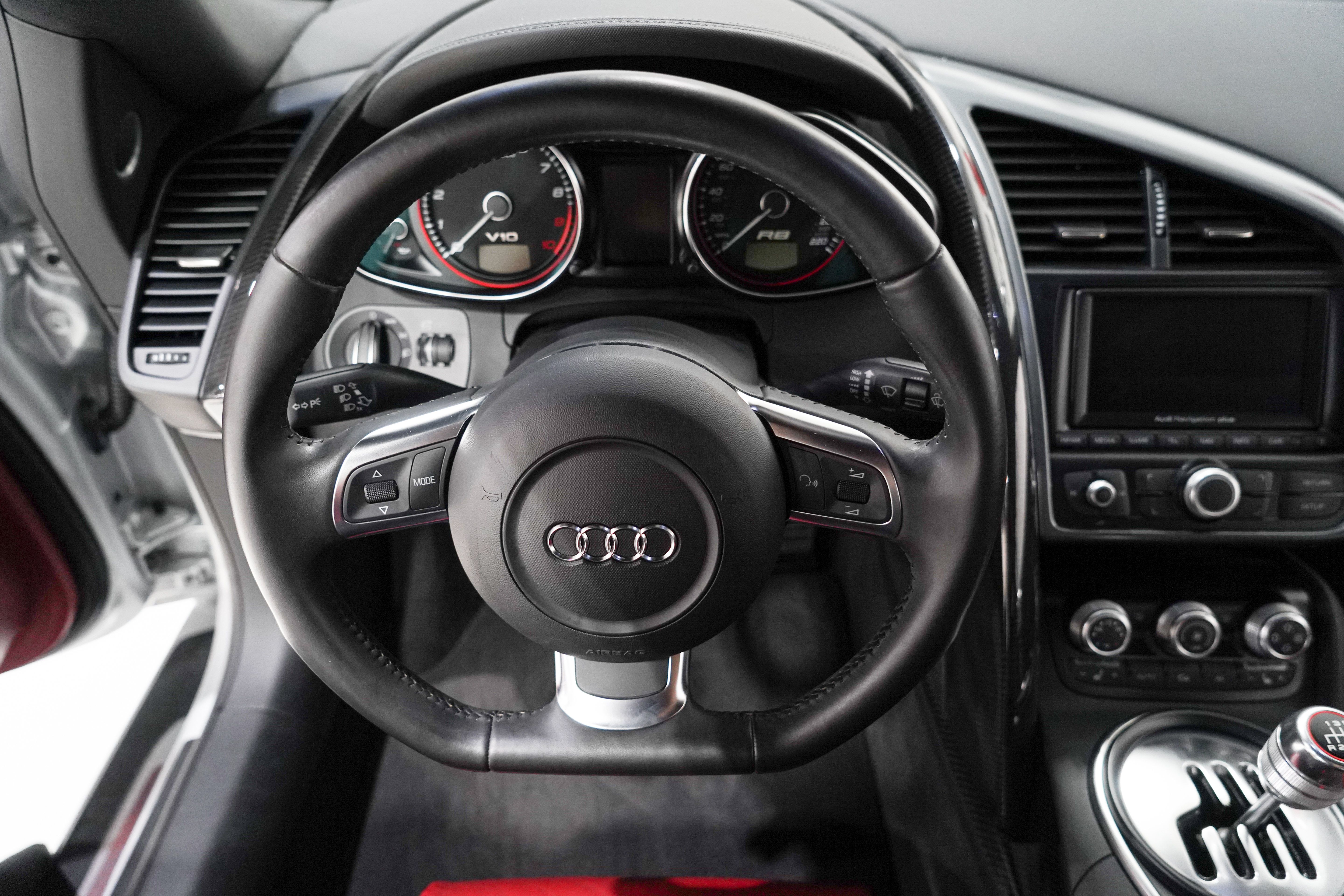 Used 2010 Audi R8 V10 AWD/4WD image 10