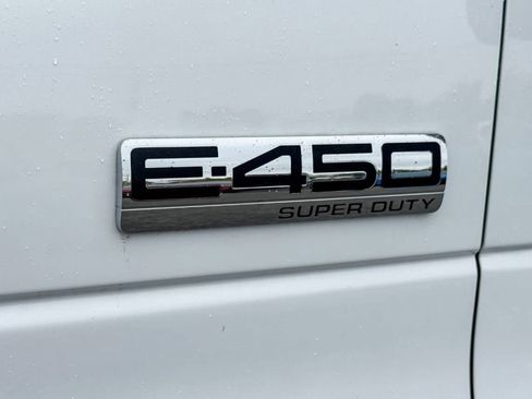 Used 2024 Ford E-450 and Econoline 450 Super Duty w/ Power Windows & Locks Group RWD image 25