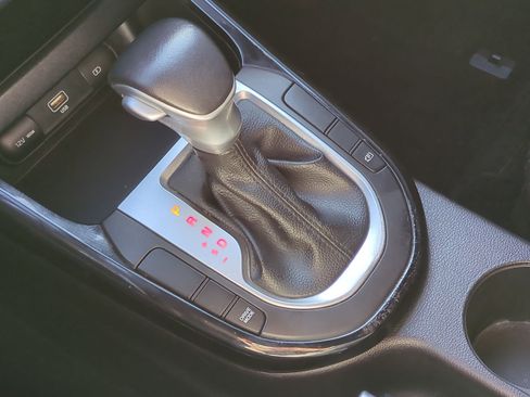 Used 2023 Kia Forte GT-Line image 24