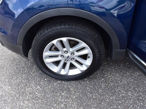Used 2012 Ford Explorer XLT image 25