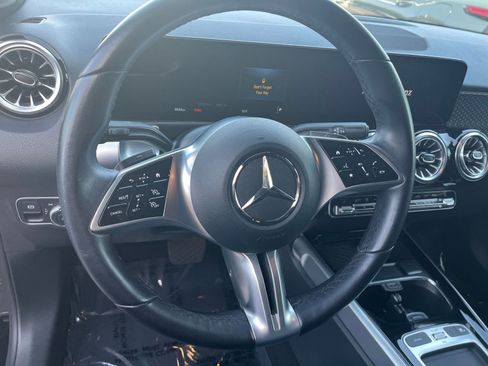 Used 2025 Mercedes-Benz GLB 250 4MATIC image 29