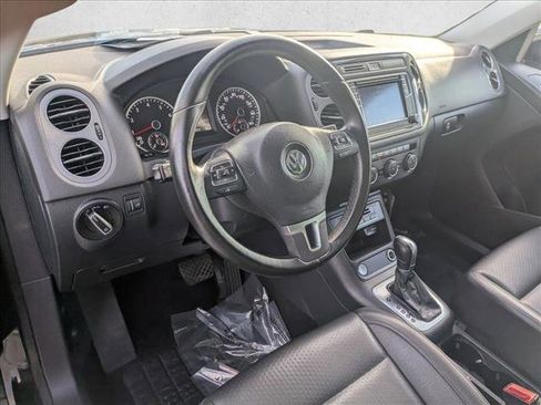 Used 2017 Volkswagen Tiguan Wolfsburg Edition image 11