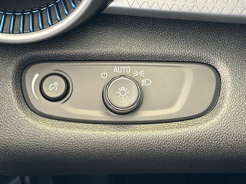 New 2026 Chevrolet Trax LS w/ LS Convenience Package image 28