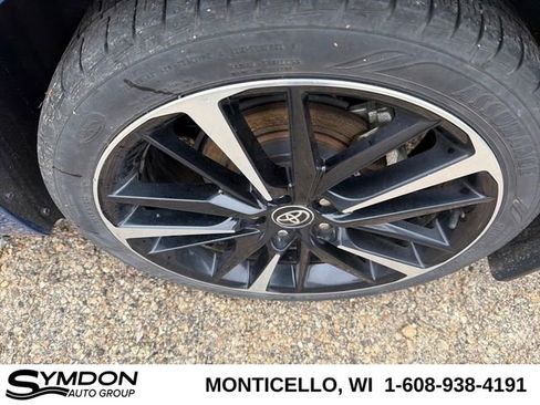 Used 2020 Toyota Camry XSE image 27