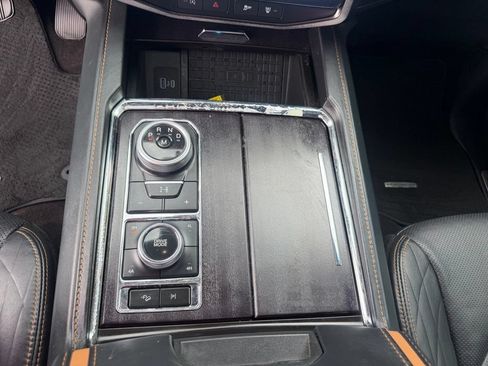 Used 2023 Ford Expedition Max Platinum AWD/4WD image 39