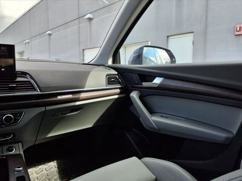 Certified 2025 Audi Q5 e Premium AWD/4WD image 19