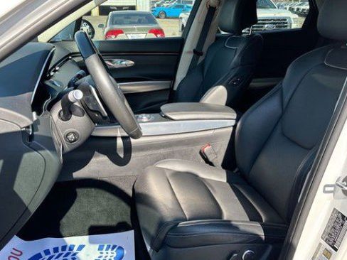 Used 2022 Genesis GV70 2.5T w/ Select Package AWD/4WD image 7