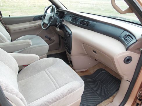 Used 1995 Ford Windstar LX FWD image 33