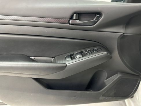 Used 2024 Nissan Altima 2.5 S image 14