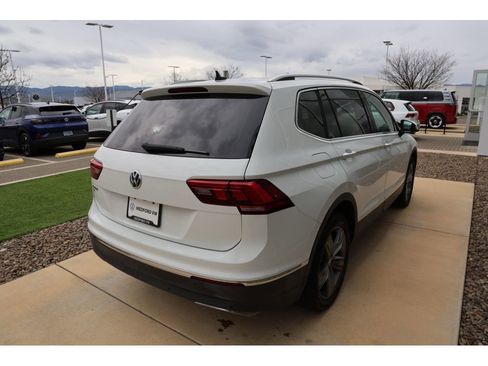 Used 2020 Volkswagen Tiguan SEL image 4