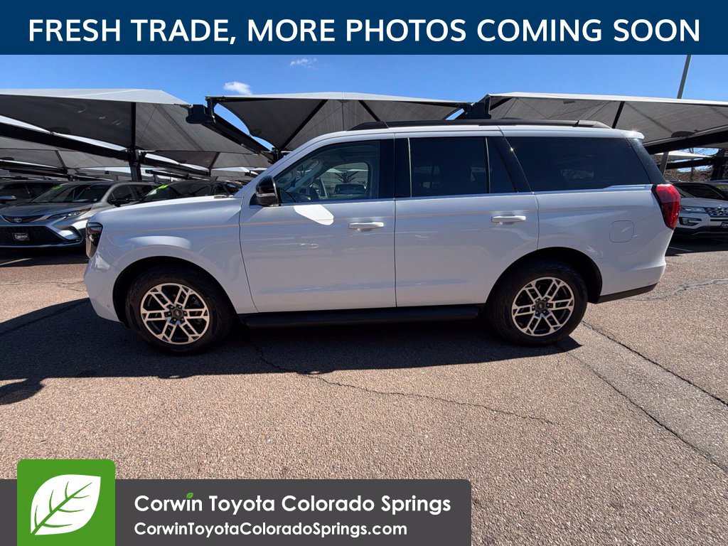 Used 2025 Ford Expedition Active AWD/4WD image 5