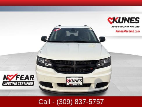 Used 2020 Dodge Journey SE w/ Blacktop Package image 2