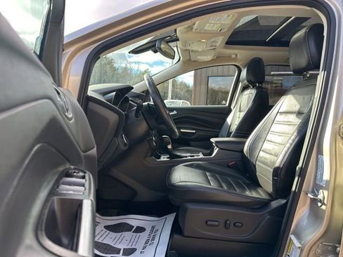 Used 2017 Ford Escape Titanium image 13