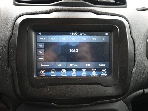 Used 2019 Jeep Renegade Latitude image 24