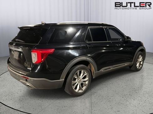 Used 2022 Ford Explorer Limited w/ Equipment Group 301A AWD/4WD image 7