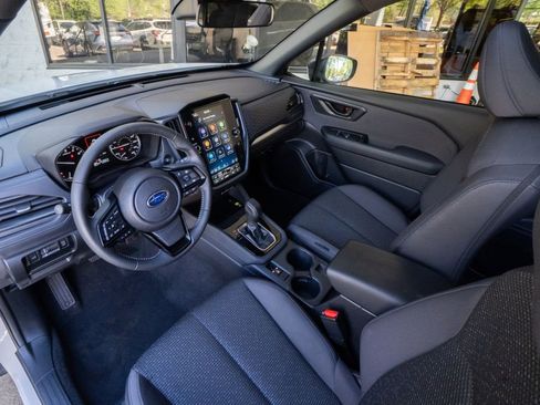Certified 2025 Subaru Forester Premium AWD/4WD image 9