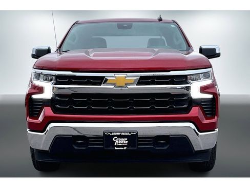 Used 2024 Chevrolet Silverado 1500 LT image 2