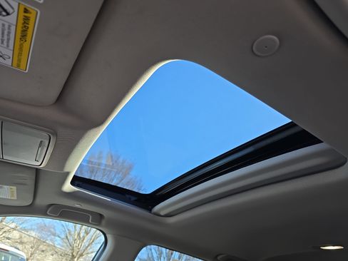 Used 2024 Honda CR-V EX-L image 28