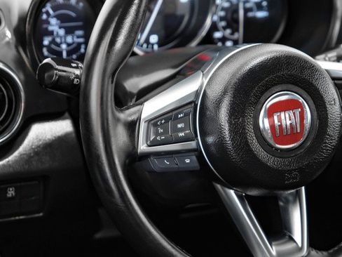 Used 2017 FIAT 124 Spider Classica RWD image 13