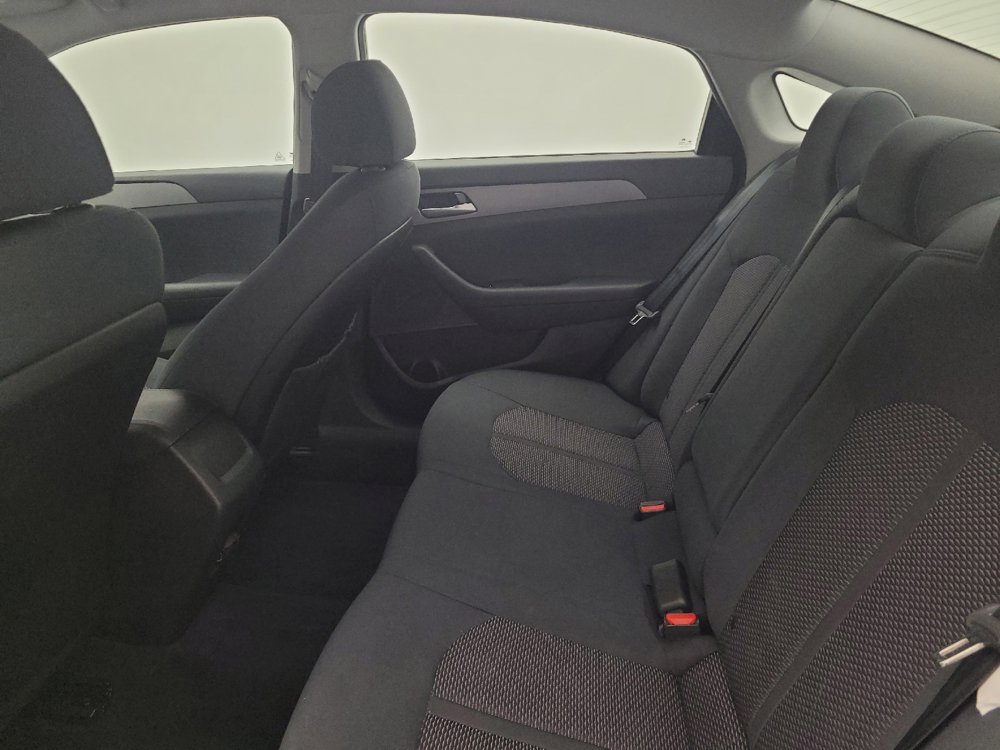 Used 2018 Hyundai Sonata SE w/ Cargo Package FWD image 18