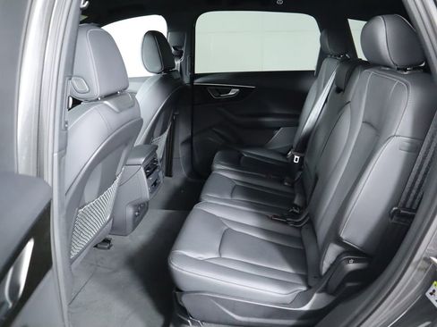 Certified 2025 Audi Q7 2.0T Premium image 23