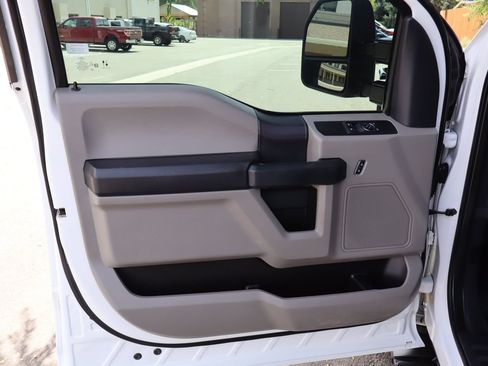 Used 2022 Ford F250 XL w/ STX Appearance Package AWD/4WD image 19