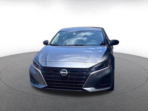 Used 2026 Nissan Altima 2.5 SV FWD image 3
