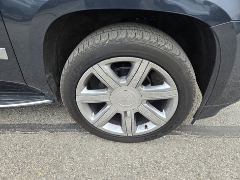 Used 2020 Cadillac Escalade Luxury image 11