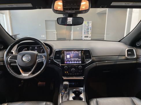 Used 2020 Jeep Grand Cherokee Limited AWD/4WD image 34