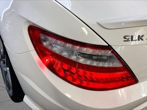 Used 2016 Mercedes-Benz SLK 350 image 25