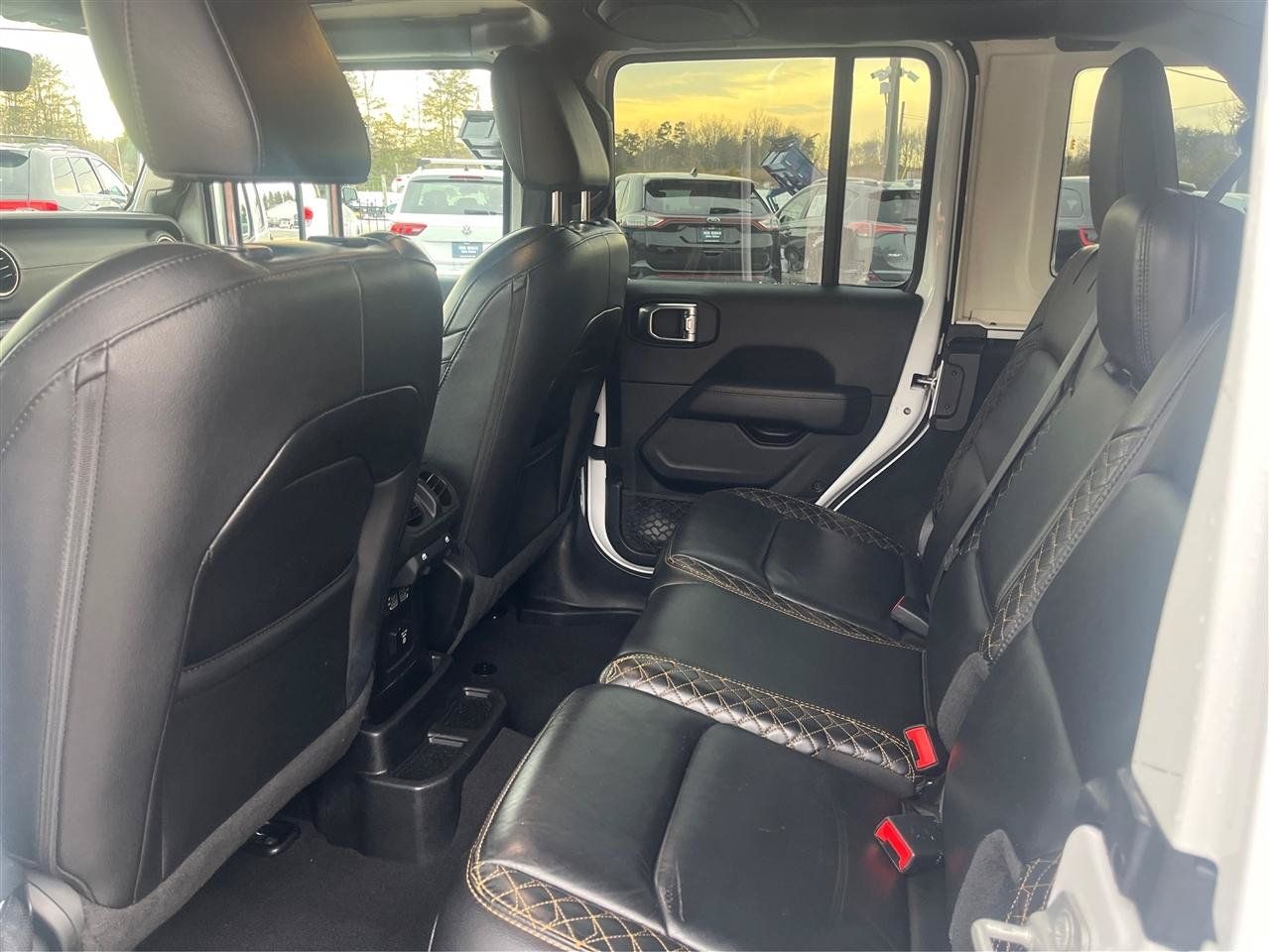 Used 2021 Jeep Wrangler Unlimited Sahara AWD/4WD image 10