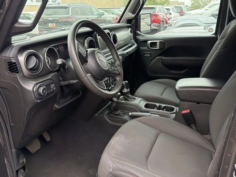 Used 2023 Jeep Wrangler Sport S image 9