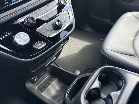 New 2026 Chrysler Pacifica Select FWD image 15