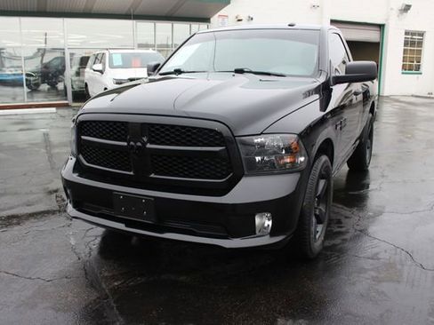 Used 2018 RAM 1500 Express w/ Black Ram 1500 Express Group image 16