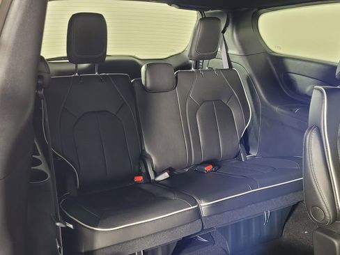 New 2026 Chrysler Pacifica Limited w/ S Appearance Package image 35