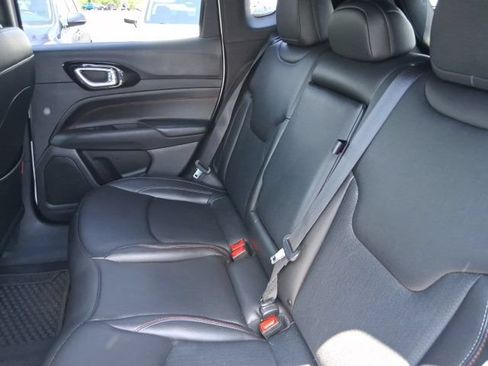 Used 2025 Jeep Compass Trailhawk AWD/4WD image 19
