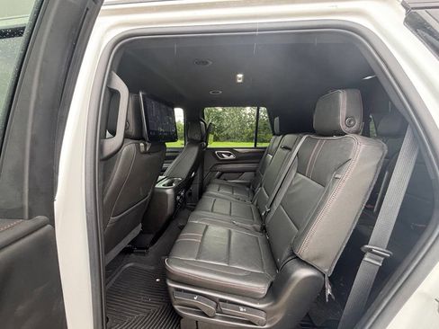 Used 2021 Chevrolet Tahoe RST w/ Luxury Package RWD image 16