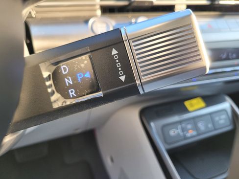 New 2026 Hyundai Kona SEL Premium image 18