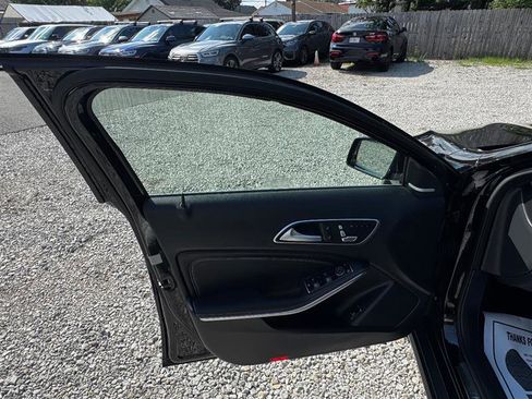 Used 2020 Mercedes-Benz GLA 250 4MATIC image 28