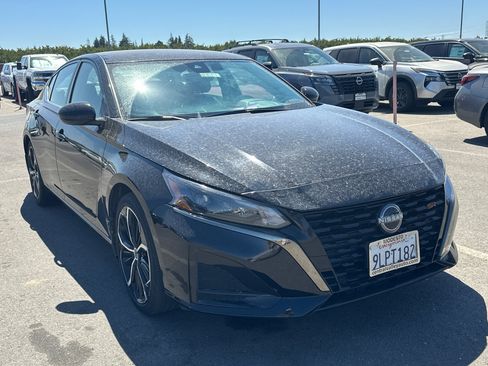 Certified 2024 Nissan Altima 2.5 SR FWD image 2