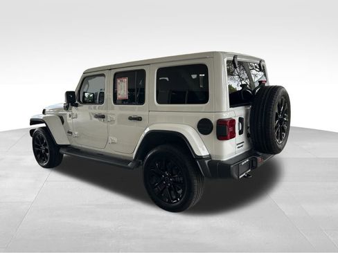 Used 2025 Jeep Wrangler Unlimited Sahara image 4