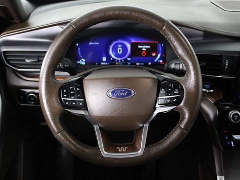Used 2023 Ford Explorer King Ranch w/ Technology Package image 20
