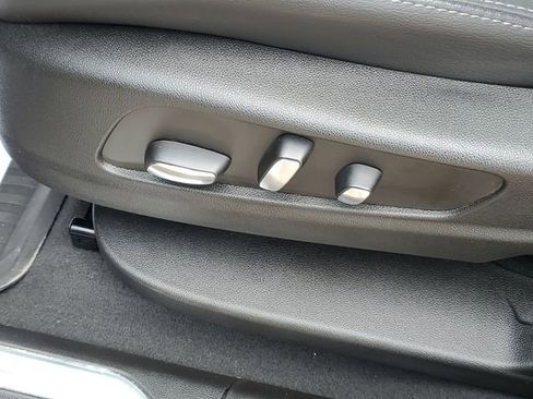 Certified 2023 Cadillac XT5 Sportv w/ LPO, Floor Liner Package AWD/4WD image 7